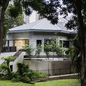 Lloyd's 3* Singapour